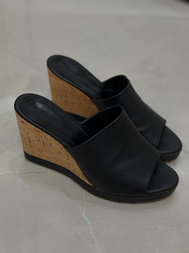 Siyah Minimal Slip-On Terlik — görsel 2/5