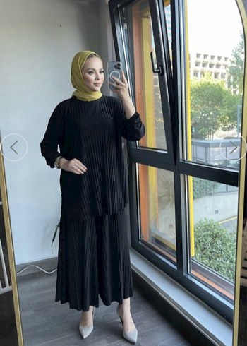 Armine Piliseli Tesettür Takım