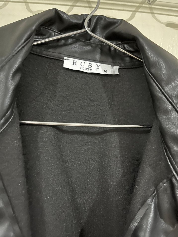 Düğmeli Siyah Deri Kadın Ceket - Görsel 2