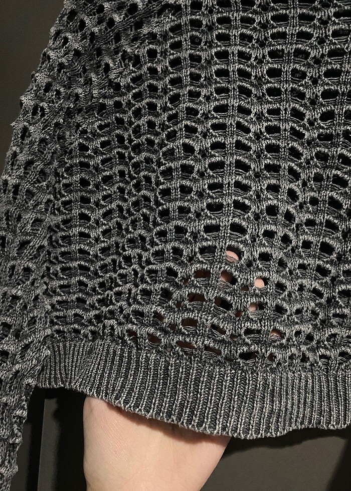 delikli kazak crop - Görsel 4