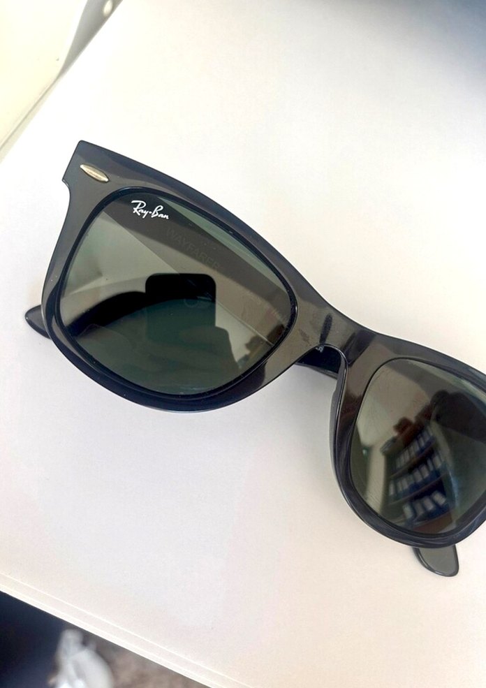 RayBan Wayfarer.Ray-Ban Deri Kılıf Ve Silme Bezi ile set halinde - Görsel 2