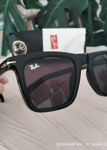 Ray Ban
