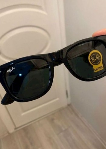 RayBan Wayfarer 2140RayBan Deri Kılıf -Silme Bezi ile Set Olarak - Görsel 2