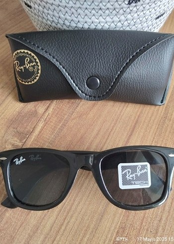 Ray-Ban Parlak Wayfarer Güneş Gözlüğü