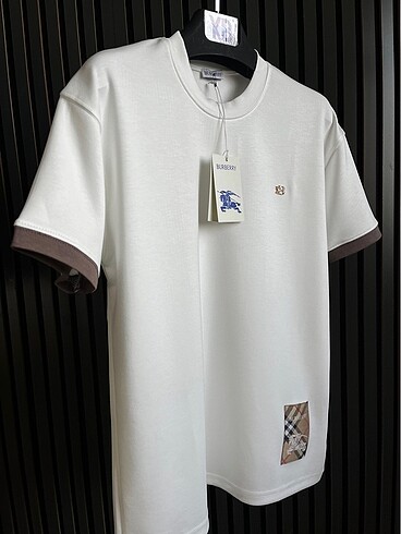 Burberry t-shirt