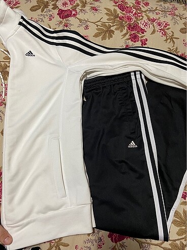 s Beden siyah Renk SATILDIIIII?..Adidas eşofman takımı