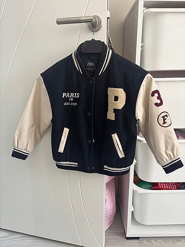 Zara Bomber Mont