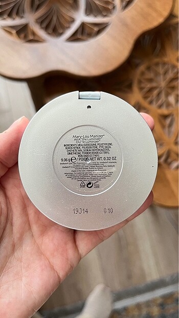 Beden The Balm Highlighter