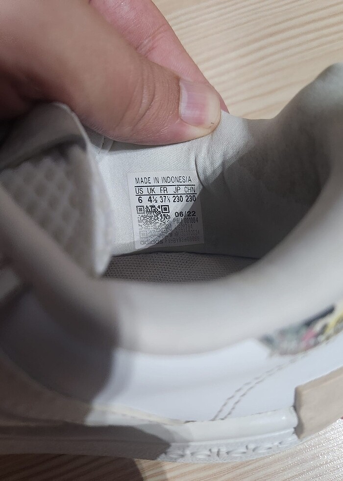 Adidas kadın spor ayakkabısı - Görsel 3