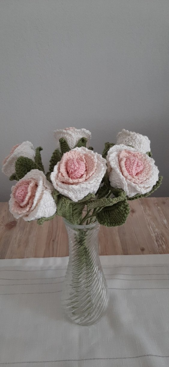 Beyaz Pastel Cam Vazoda güller 6 adet - Görsel 3