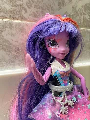 Equestria Girls bebeği