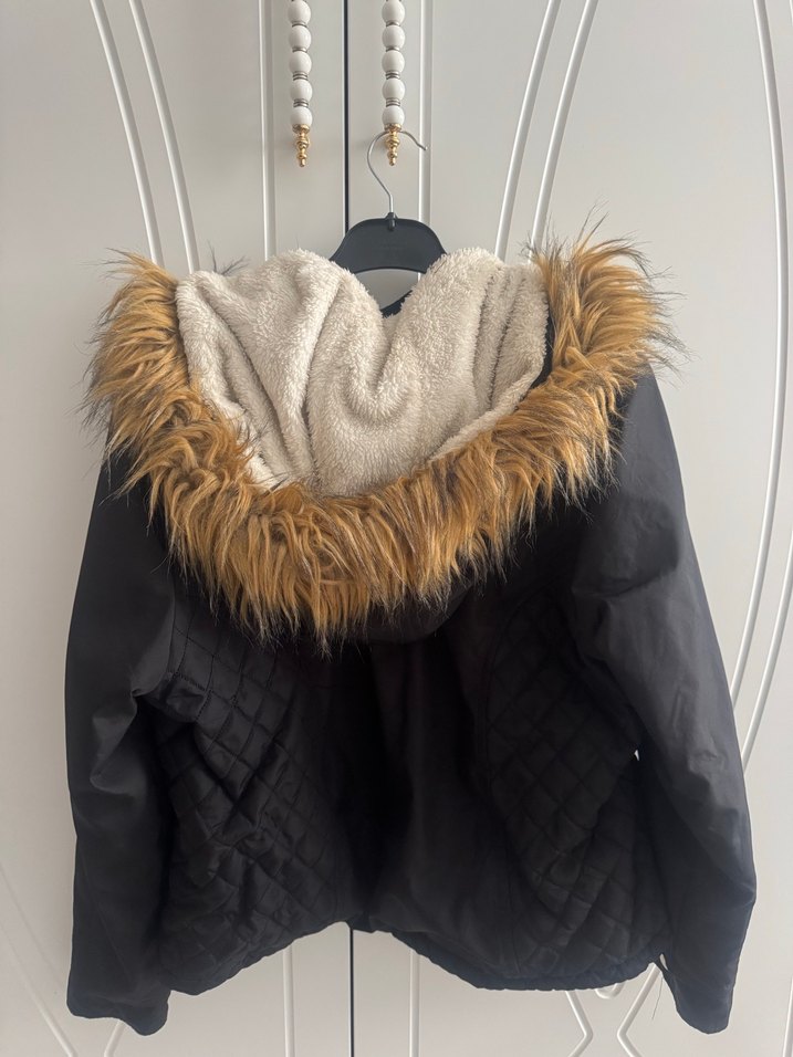 Siyah, Kürklü, Orta Boy Kadın Mont - Görsel 3