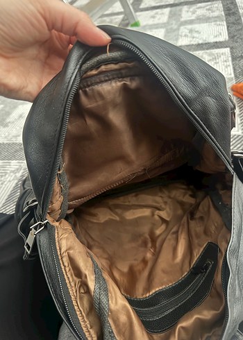 Tokalı Siyah Deri Kadın Sırt Çantası - Görsel 4