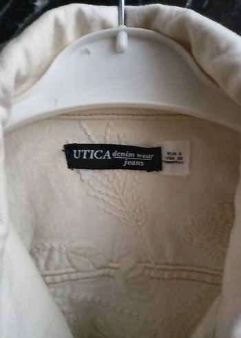 Düğmeli Beyaz Nakışlı Kadın Kot Ceket - Görsel 2