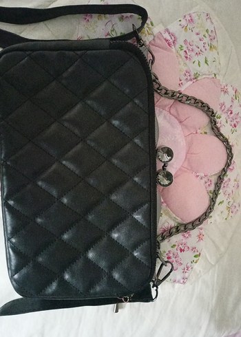 Kilitli Siyah Kadın Deri Çanta - Görsel 2