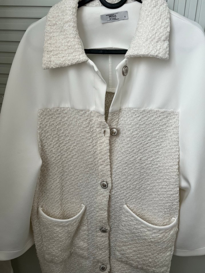 Düğmeli Beyaz midi tüvit ceket - Görsel 5