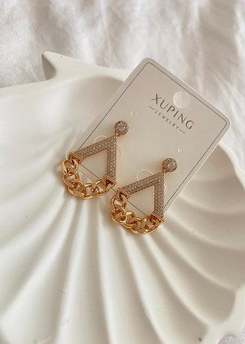 Xuping Zincir Detaylı Mini Altın Küpe
