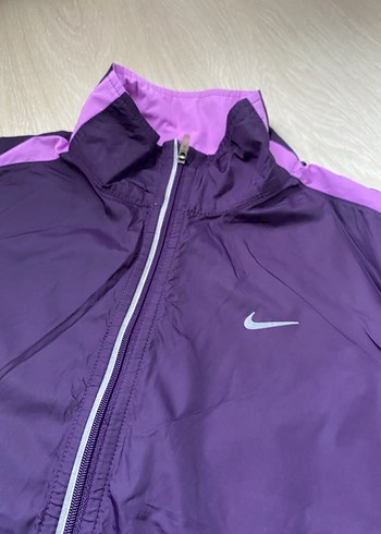 Mor Nike kadın İnce Yağmurluk - Görsel 3