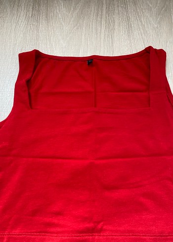 Kırmızı Kare Yaka Crop Kadın Atlet - Görsel 2