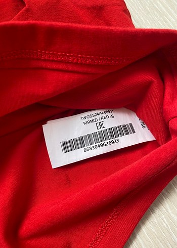 Kırmızı Kare Yaka Crop Kadın Atlet - Görsel 6