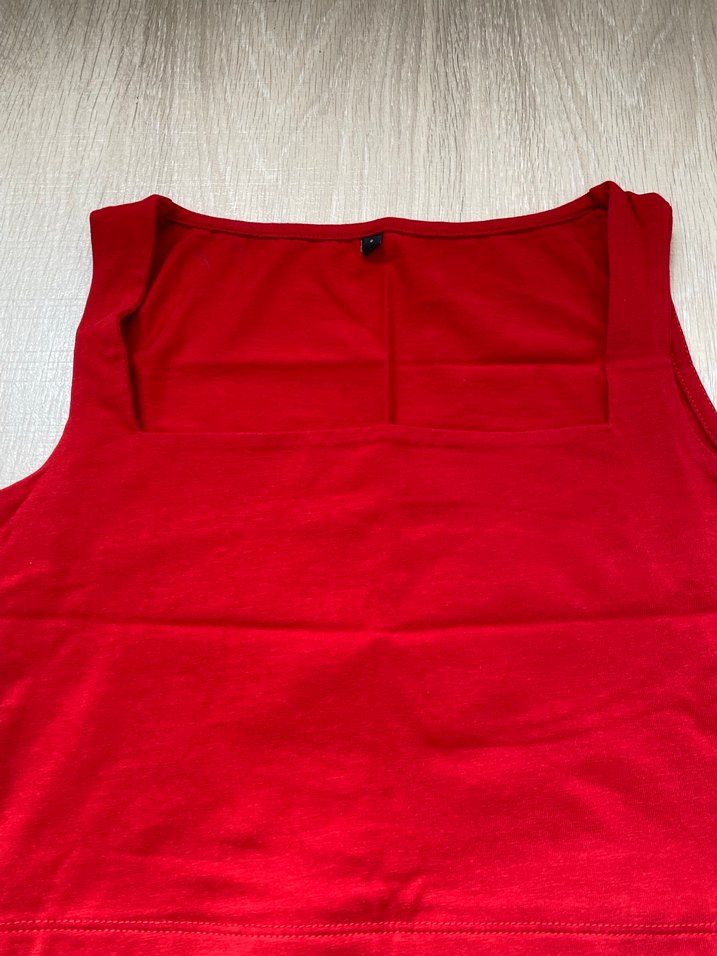 Kırmızı Kare Yaka Crop Kadın Atlet - Görsel 2