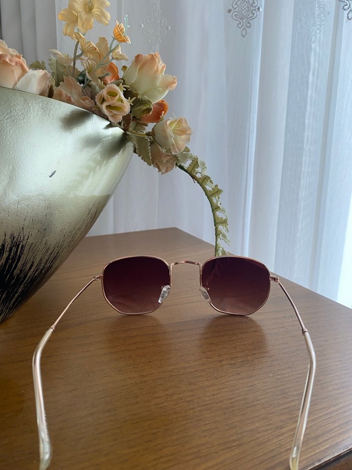 Şeffaf Bej Kadın Güneş Gözlüğü - Görsel 4