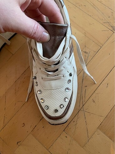 37 Beden beyaz Renk Yaya hotiç taşlı spor ayakkabı