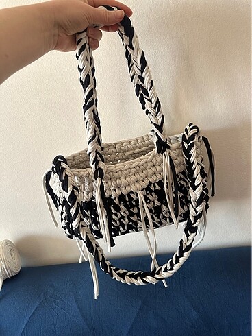 Beden siyah Renk Zara model örgü çanta