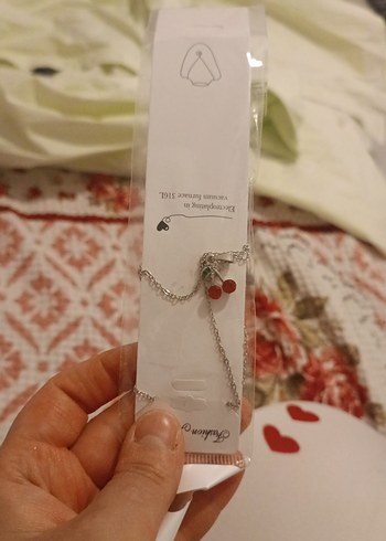 Diğer Diger Kırmızı Detaylı Zincir Kolye