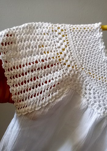 Beyaz Dantel Detaylı Bluz - Görsel 4