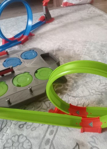 Hot Wheels Çok Renkli Oyuncak Araba Yarış Pisti Seti - Görsel 5