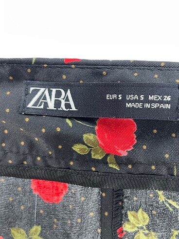 s Beden siyah Renk Zara Mini Şort %70 İndirimli.