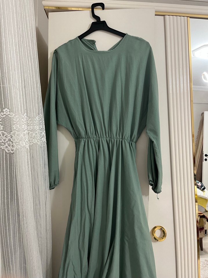 Yeşil Uzun Keten Elbise - Görsel 3