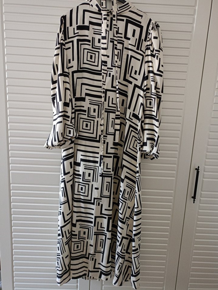 Desenli Uzun Beyaz Gri Kadın Elbise - Görsel 4