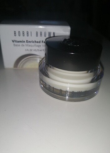 BOBBİ BROWN VİTAMİN BASE