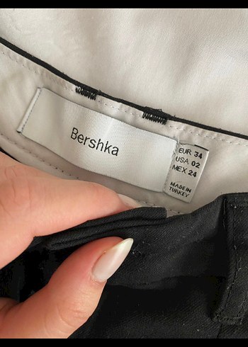 xs Beden BERSHKA STRAİGHT KUMAŞ PANTOLON