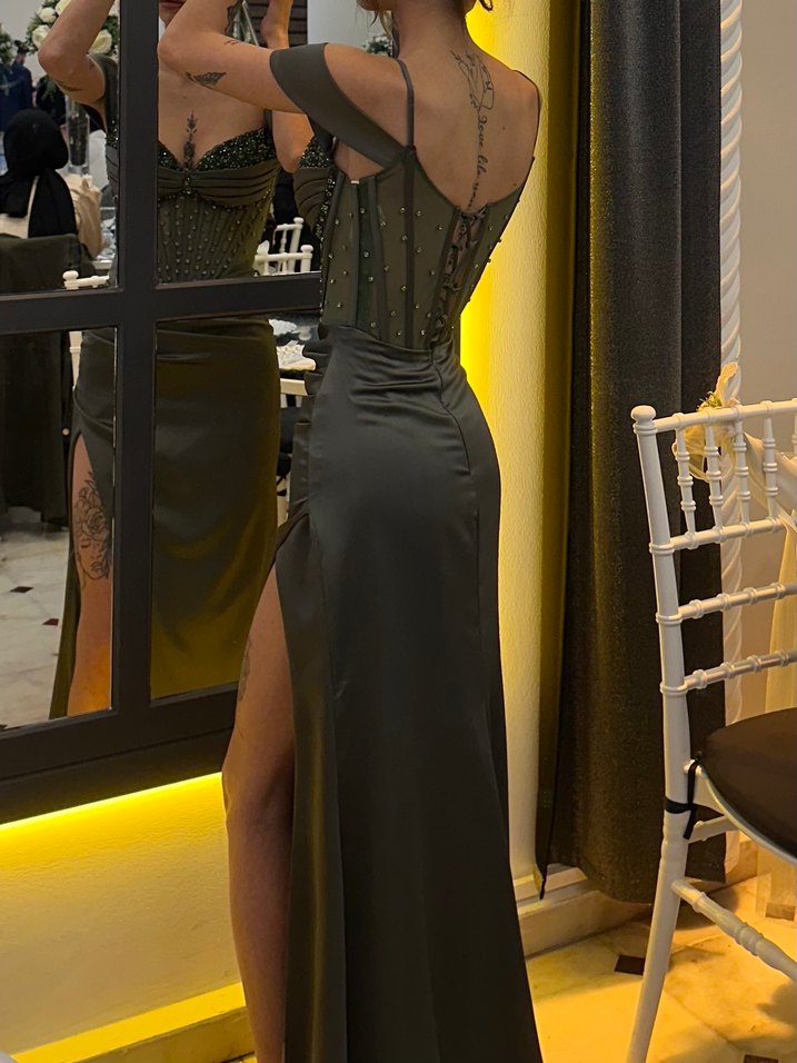 Uzun Haki Straplez İşlemeli Saten Abiye Elbise - Görsel 3