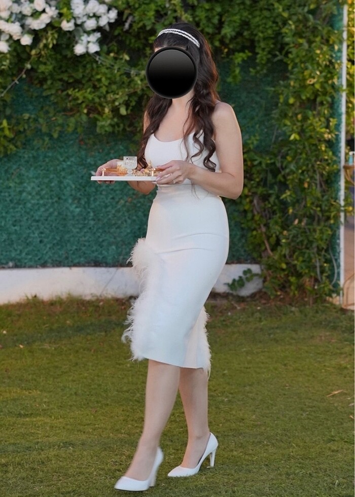 beyaz tüylü elbise - Görsel 2