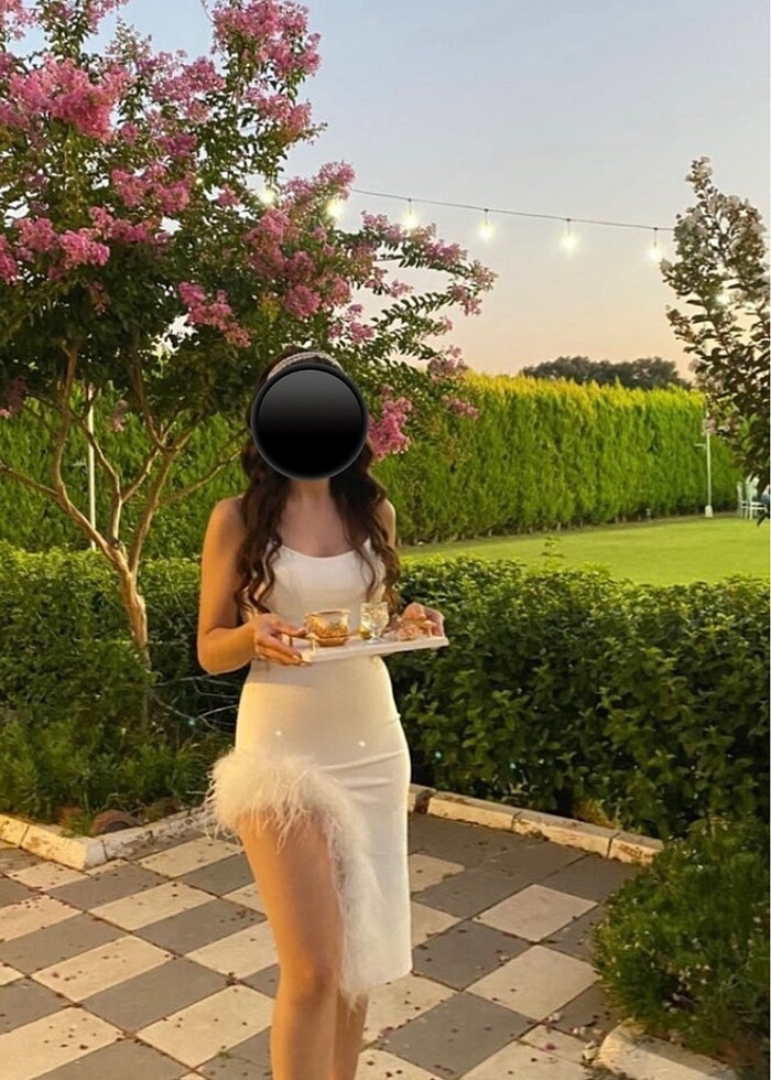 beyaz tüylü elbise - Görsel 4