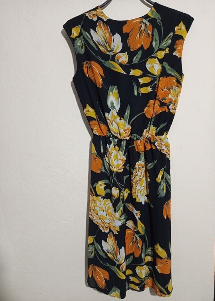 Bel büzgülü Çiçekli şifon elbise - Görsel 2