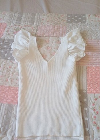 Kız Çocuk veya Kadin Beyaz V Yaka Fırfırlı Triko Yelek - Görsel 2