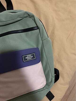 Renkli sırt çantası