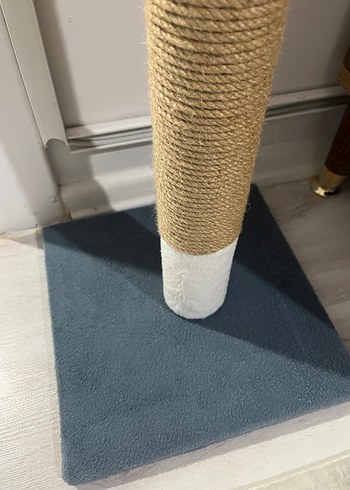 Bej ve Gri Kedi Tırmalama Direği - Görsel 3