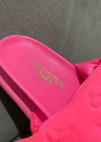 36 Beden pembe Renk Louis vuitton terlik