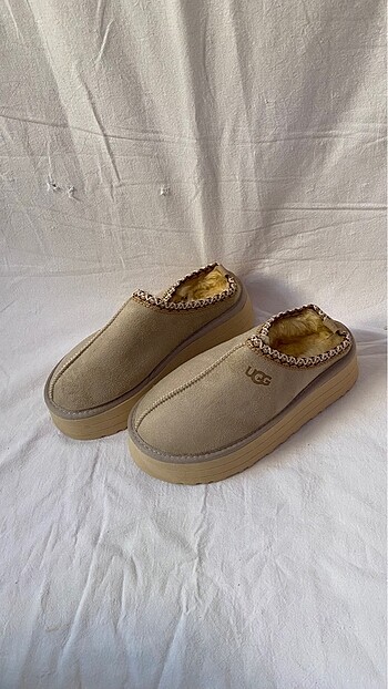 Ugg Ugg terlik