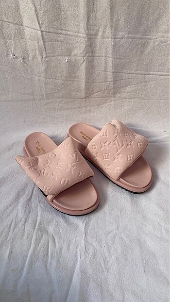 Louis vuitton terlik