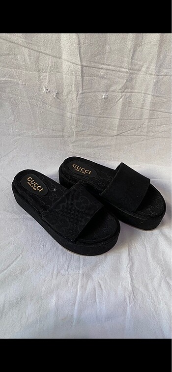 Gucci terlik