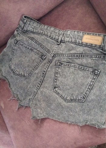 Gri Düğmeli Kadın Kot Şort - Görsel 3