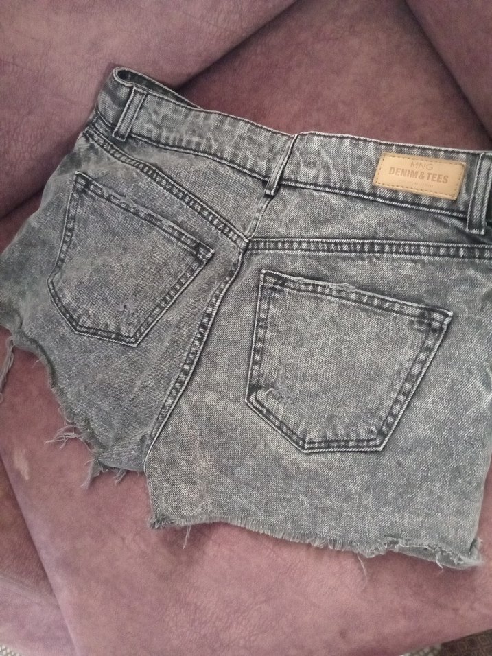 Gri Düğmeli Kadın Kot Şort - Görsel 3