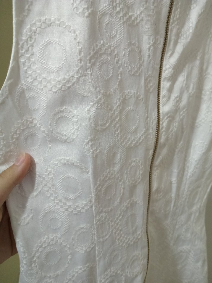 Beyaz Midi Kolsuz Drapeli Elbise - Görsel 4